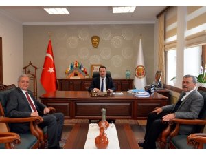 Başkan Bakkalcıoğlu, Vali Şentürk’ü ziyaret etti