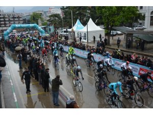 Cumhurbaşkanlığı Bisiklet Turu Bursa-Kartepe ayağı start aldı