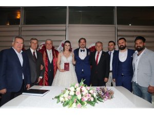 Başkan Fatih Atay ilk nikahını kıydı