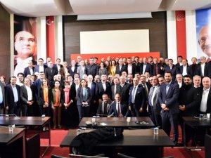 Kılıçdaroğlu, MYK sonrası milletvekilleriyle bir araya geldi