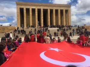 Eskişehirli miniklerden Anıtkabir’e ziyaret