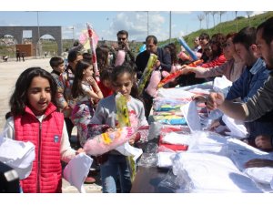 Huzurun sağlandığı Diyarbakır’da bin çocuk hayalini uçurtmalarla göklere bıraktı