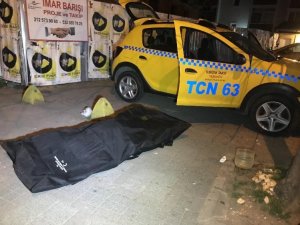 Bakırköy’de bir müşteri bindiği takside son nefesini verdi