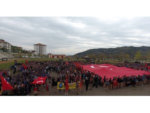 Fransa’daki sözde “Ermeni soykırımı anma günü” protesto edildi