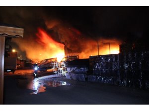 Belediyeye ait depo alev alev yandı