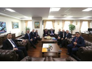 Şahin, Ankara’da yoğun görüşmelere katıldı