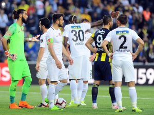 Spor Toto Süper Lig: Fenerbahçe: 2 - Akhisarspor: 1 (Maç sonucu)