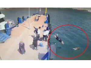 İskeleden denize atlayan kadını gemi görevlisi böyle kurtardı