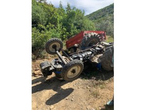 Takla atan traktörün altında kalan sürücü öldü
