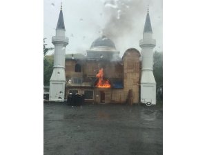 ABD’deki yanan caminin kundaklandığı açıklandı