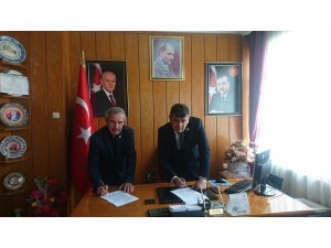 Aslanapa Belediyesi işçileri için sözleşme imzalandı