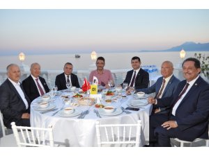 Başkanlar DÖSİAD’ın iftar yemeğinde buluştu