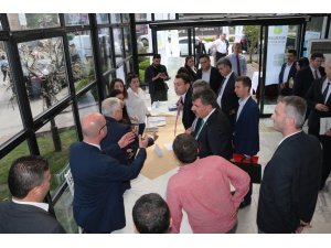 Balıkesirli belediye başkan ve meclis üyelerinden tartışmalı seçim