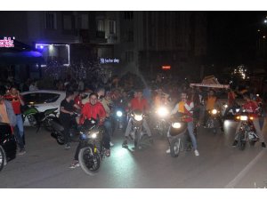 Kilis’te Galatasaraylı taraftarların şampiyonluk kutlaması