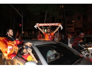 Afyonkarahisar’da Galatasaray’ın şampiyonluğu çoşkuyla kutlandı