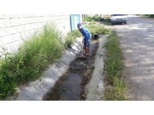 Beyşehir’de kanal ve kanaletlerde temizlik çalışması