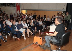 Haluk Levent ve TED Ankara Koleji öğrencileri skolyoz hastalığı için bir araya geldi
