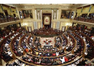 Tutuklu Katalanlar milletvekili yemin töreni için serbest bırakıldı