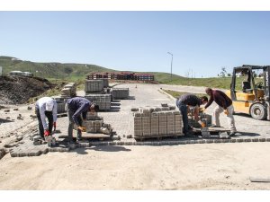 Bitlis Belediyesinin parke yenilme çalışması