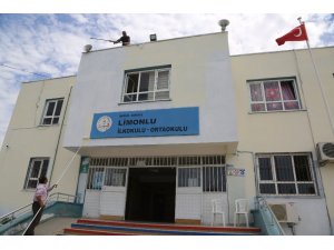 Erdemli Belediyesi’nin okullara desteği sürüyor