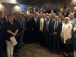 İYİ Parti, Ekrem İmamoğlu'na destek için tam kadro İstanbul'da