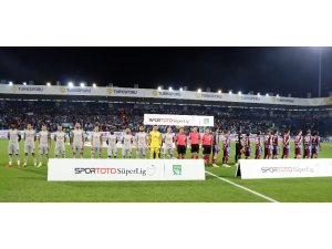 Spor Toto Süper Lig: Çaykur Rizespor: 1 - Trabzonspor: 3 (İlk yarı)