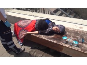 Taksim’de kadın turist sıcaktan bayıldı