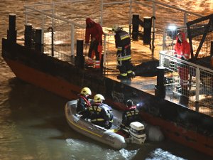 Tuna Nehri’nde Hableany isimli yolcu teknesi battı: 7 ölü, 19 kayıp