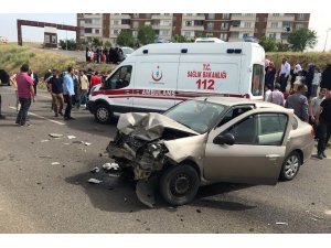 Bingöl’de otomobiller çarpıştı: 5 yaralı