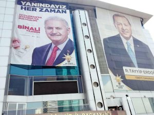 AKP İstanbul seçimi için 81 ile afiş asıyor