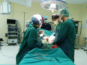 Solhan’da ilk kez "Histerektomi" operasyonu