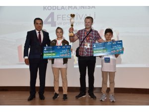 Vali Deniz, Kodla(Ma)nisa Proje Yarışması ödül törenine katıldı