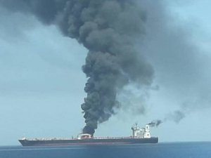 Zarif: Tankerlere saldırıyı tanımlamak için şüpheli ifadesi yetersiz kalır
