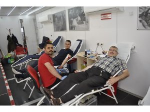 Şuhutlu vatandaşlardan kan bağışı kampanyasına yoğun ilgi