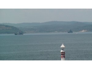 Rus savaş gemileri Çanakkale’den geçti