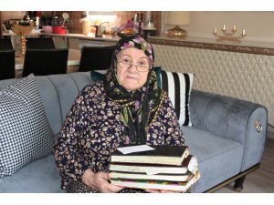 85 yaşındaki Hatice Nine yazdığı bin 300 şiirin kitaplaştırılmasını istiyor