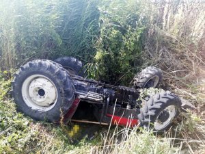 Kullandığı traktörün altında kalan sürücü hayatını kaybetti