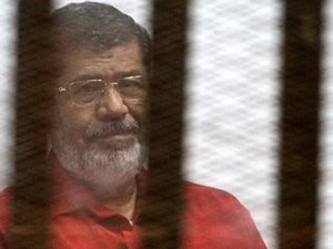 Mısır Eski Devlet Başkanı Muhammed Mursi defnedildi