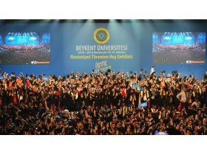 Beykent Üniversitesi 19. dönem mezunlarını verdi