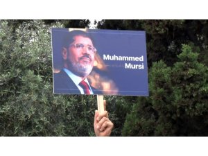 Mursi için gıyabi namazı kılındı