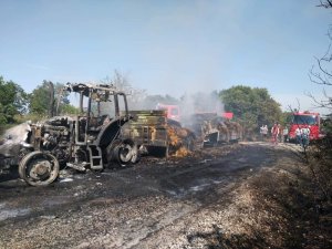Biga’da saman yüklü traktör yandı