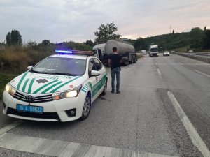 Bursa’da tıra ardadan belediye otobüsü çarptı: 1 yaralı