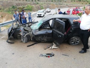 Tokat’ta kavşakta kaza güvenlik kamerasına yansıdı