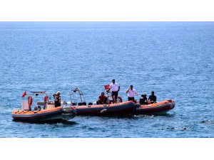 Antalya’da denizde şüpheli cisim polisi alarma geçirdi