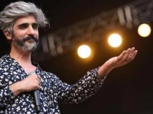 Askere giden Manuş Baba sosyal medyayı salladı