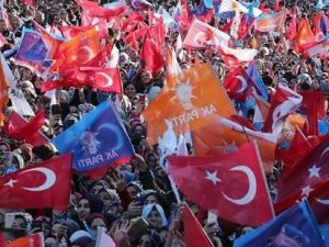 Seçim sonrası AKP'de ilk istifa!