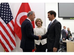 Bakan Akar, ABD Savunma Bakanı Vekili Esper ile görüştü