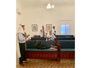 ABD’nin Ortadoğu Özel Temsilcisi, Bahreyn’de İsrailli iş adamları ile talmudik ayin düzenledi