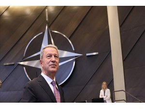 Bakan Akar, NATO’nun ikinci gün oturumuna katıldı