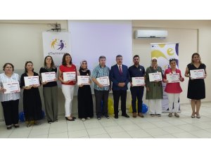 "Tepebaşı eTwinning Buluşması" projelerinde emeği geçen öğretmenler ödüllendirildi